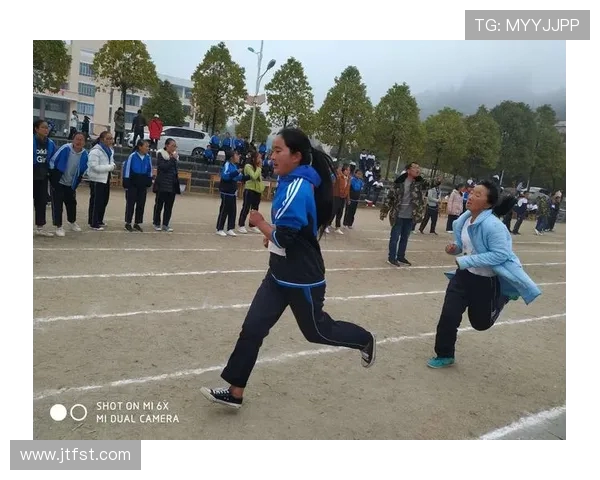 上海男篮啦啦队舞动赛场社媒破圈展现体育文化新活力青春风采 上海男篮啦啦队舞动赛场社媒破圈展现体育文化新活力青春风采